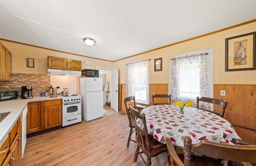 Adirondack House | Valentine Pond House