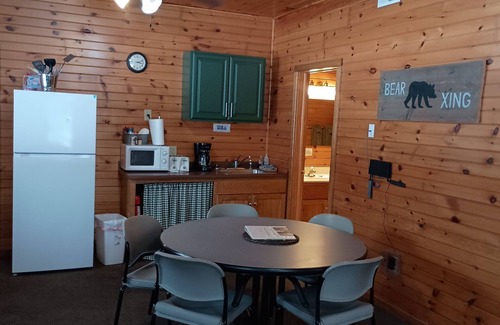 Washburn Cabin | Valhalla Trailblazer Heaven Both Sides Trail Side North of Washburn with WiFi AC