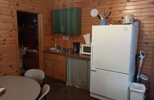 Washburn Cabin | Valhalla Trailblazer Heaven Both Sides Trail Side North of Washburn with WiFi AC