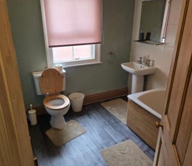 Northampton House | Valla Haven Serviced Private Room in Northampton Centre with WiFi
