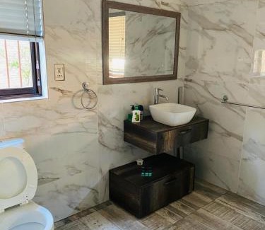 Greater Johannesburg Metropolitan Area Bed & Breakfast | Valley Inn Guest House, Accommodation 17 Elizabeth Ave, Rivonia, Sandton, 2191