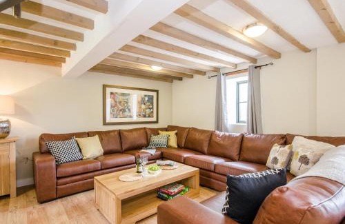 Bradbourne House | Valley View Barn