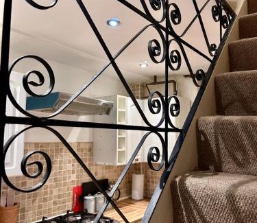 Stroud House | Valley View Cottage by MaisonPro