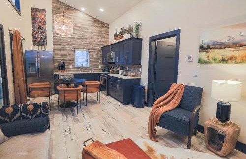 Timberline House | Valley View Resort Cabin #2, 1-Bed, Modern-Luxury with Hot Tub in Canaan Valley, WV