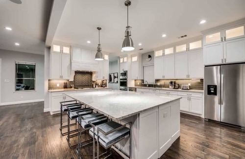 Lewisville House | Valley Vista Luxury Retreat w Pool, Cinema, Games