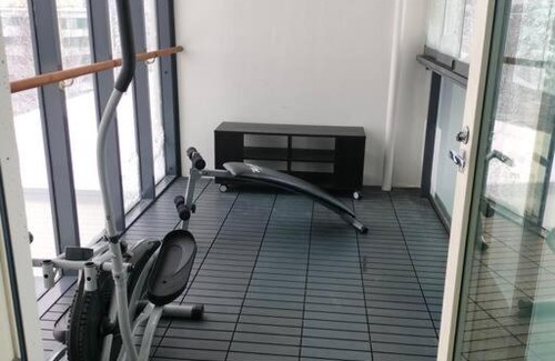 Etela-Kaarela Apartment | Valoisa asunto upealla parvekkeella