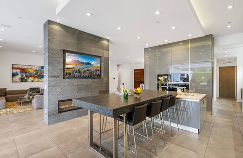 Tarzana Villa | Vanalden - Luxury Estate, Gated with Entertainer's Backyard