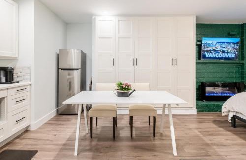 East Side House | Vancouver Central Green Studio