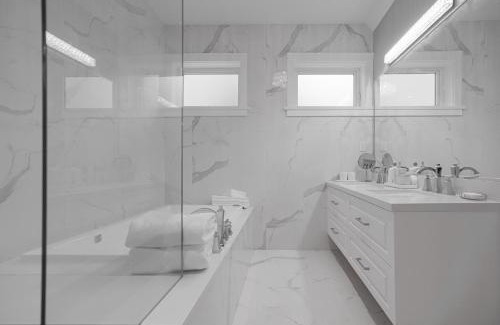 West Side House | Vancouver Elite Stay close to UBC