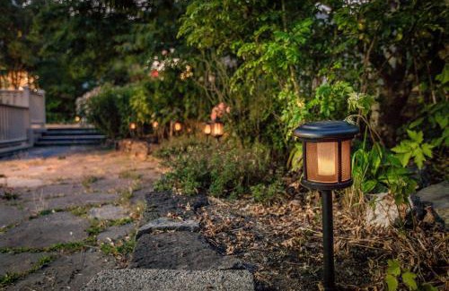 Kerrisdale Villa | Vancouver Golf Villa - Private Oasis