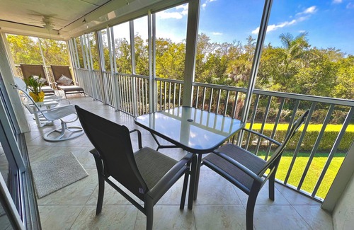 Vanderbilt Beach Condo | Vanderbilt Beach Oasis – A 3-Minute Stroll to Paradise!