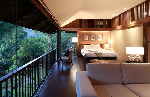 Hang Dong Hotel | Vanilla Hill
