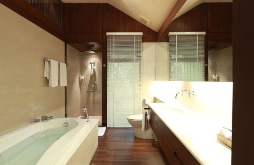 Hang Dong Hotel | Vanilla Hill