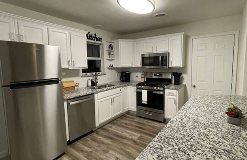 Haltom City House | Vaqueros Village - Fort Worth
