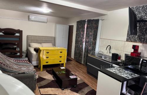 Nova Russia Apartment | Varanda Loft com Ar Condicionado Quente e Frio Ultra Potente