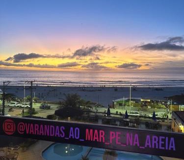 Praia Grande Apartment | Varandas ao mar loft 302 Praia Grande