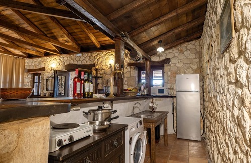 Porto Koukla Villa | Vardiola Houses - Traditional Open Plan Villa with Private Pool