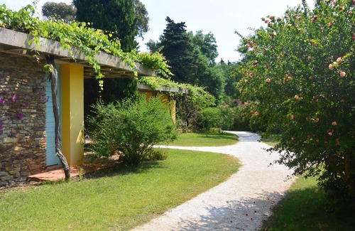 Porquerolles House | Vaste Maison D'architecte Avec Jardin Arboré