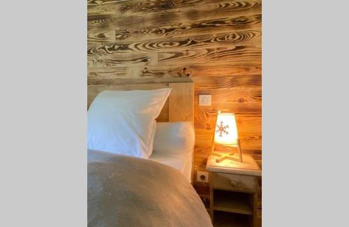 Cauterets Apartment | Vaste T4 115m2. Balcon. Vue. Suite. Jardin et jeux