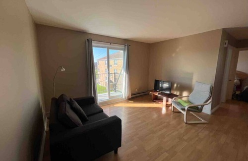 Les Rivieres Apartment | Vaste4,5 tout équipé bien situé