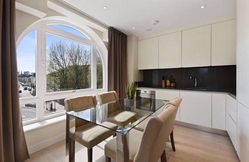 Pimlico Apartment | Vauxhall Bridge Road by Aeria Apartments