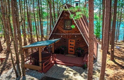 Indian River Cabin | Veaux Pines · LakeFront Aframe*HotTub*Kayaks*FirePit