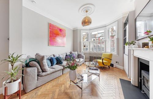 Thornton House | Veeve - Clapham Fairytale