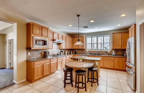 North Las Vegas House | Vegas Themed 6BR · Game Room · 2 Suites · EV · Spacious Retreat For 14 Guest