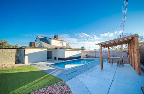 Las Vegas House | Vegas Vacation Home with Pool 5 min to The Strip and Fremont Street