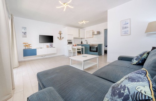 Matagorda Ski Chalet | Vela Azul POOL & TENNIS - free AC &Good WIFI- Smart TV