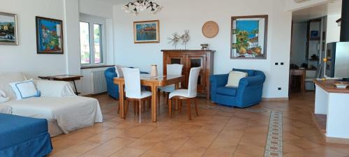 Soverato Bed & Breakfast | VelaLatina Residence B&B Soverato - Camera Maestrale & Camera Tramontana