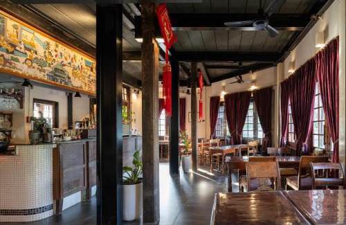 Warin Chamrap Hotel | Velawarin Hotel