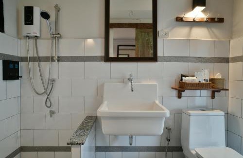 Warin Chamrap Hotel | Velawarin Hotel