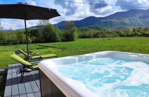 Lovinac House | Velebit Lodge