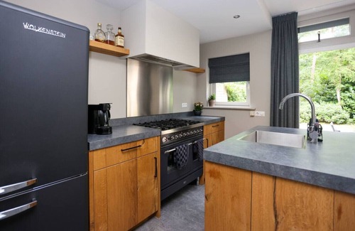 Otterlo Apartment | Veluwe Natuurhuisje voor 2 personen I Luxe keuken