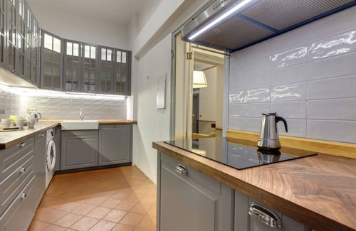 Santa Croce Apartment | VELVET FLORENCE, up to 12! 4 bedrooms and 3 bathrooms!