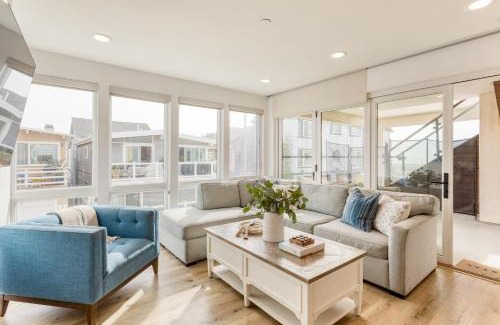 Santa Ana Heights House | Velvet Sand Buyout by AvantStay Steps to Newport Beach Sleeps 22