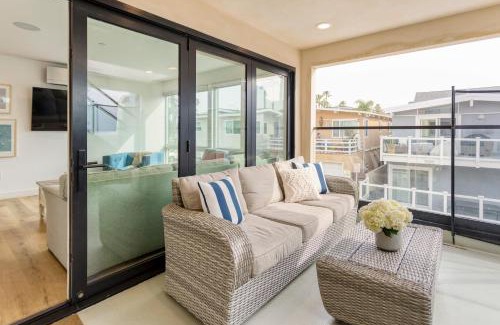 Santa Ana Heights House | Velvet Sand I by AvantStay Steps to Newport Beach Private Rooftop w Outdoor Kitchen Hot Tub