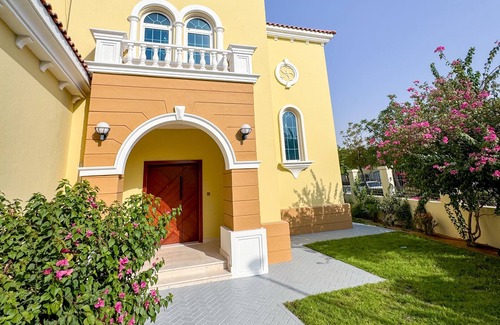 Jumeira 3 Apartment | Venduras- Luxe 3BR Villa Jumeirah Park