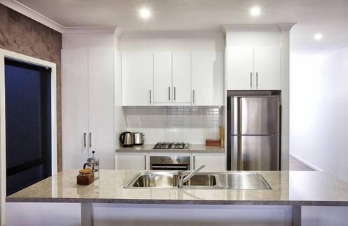 Mildura Central Business District House | Veneto on Olive BRAND NEW