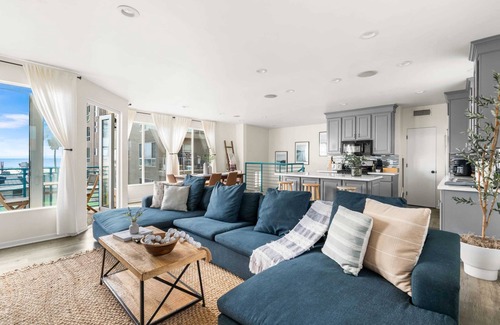 Venice Canals House | Venice Oceanview Home | Balcony | Steps to Beach