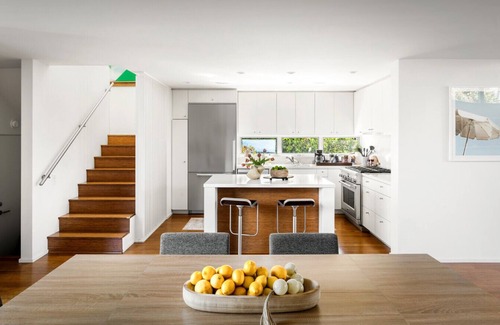 Venice House | Venice Walk Street Retreat | Jacuzzi & Lemon Tree