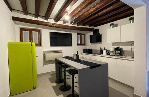 Cannaregio Apartment | VENICELOFT 5minutefromRialto 10minutefromSanMarco 5minitestationTrain infrontofCaD'ORO