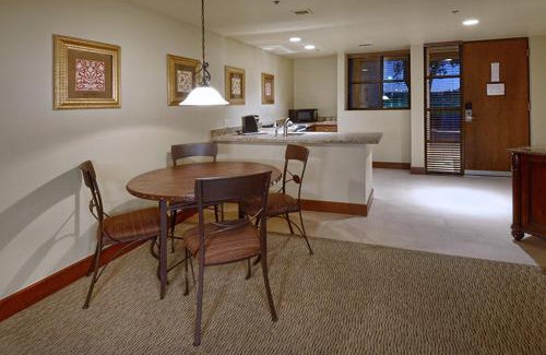 Tucson Resort | Ventana Canyon Club and Lodge