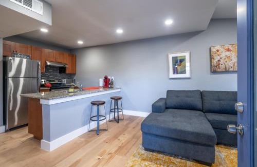 North Loop Apartment | Verandas at Uptown