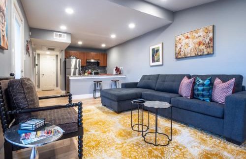 North Loop Apartment | Verandas at Uptown