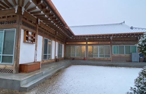 Gyeongju House | Verbena Hanok