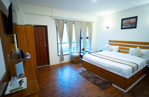 Lachung Hotel | Verdant The Lush Gateway