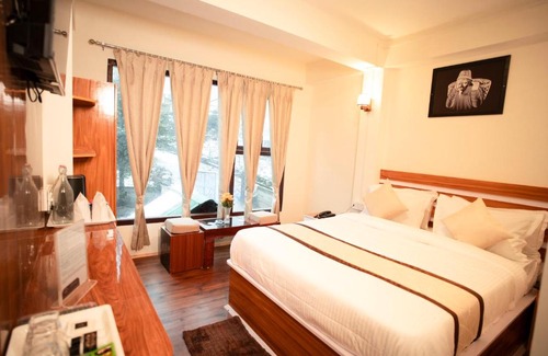 Lachung Hotel | Verdant The Lush Gateway