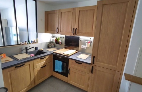 Chantiers Apartment | Versailles 2-room apartment, spacious, lovely terrace overlooking park, 3-minute walk from train station.